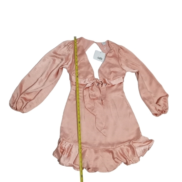 Selfie Peach Tie Front Puff Sleeve Open Back Ruffle Hem Mini Dress Size 12 - Picture 7 of 8